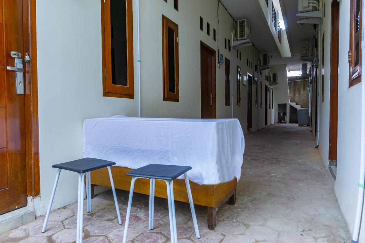 Hotel Oyo Life 2420 Kost Luqman 1 Depok